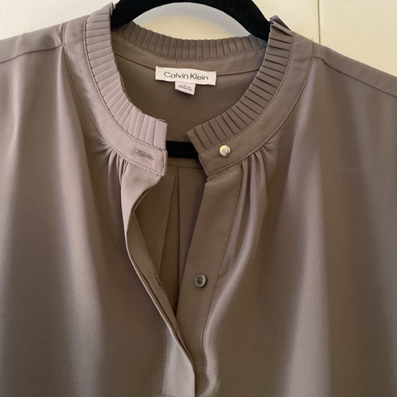 Calvin Klein blouse - Picture 3 of 4